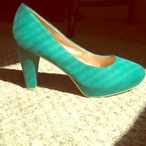 H&M bright teal suede heels